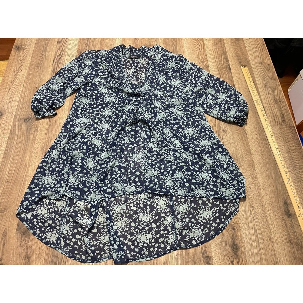 Papillon Shirt, Women's Size Large, Blue Green, V-neck, Duck Tail, Long Sleeve